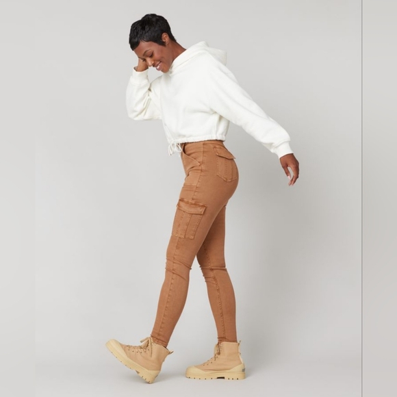 Spanx Honey Glow Stretch Twill Ankle Cargo Pants Size M Jeggings - Picture 1 of 11